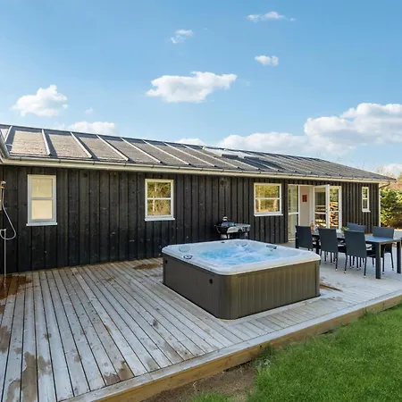 Beautiful In With Wifi Holiday home