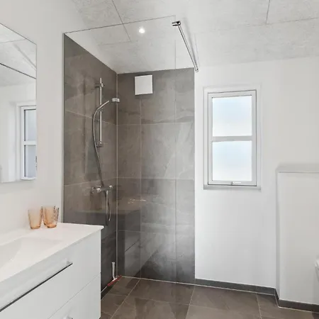 4 Bedroom Awesome In Nyaraló