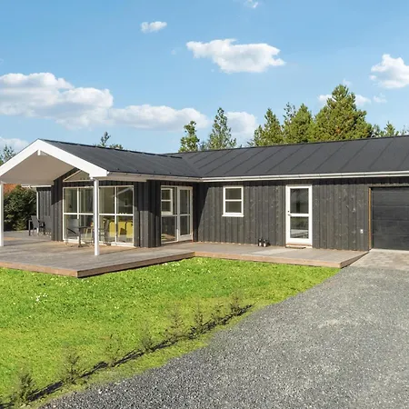4 Bedroom Awesome In