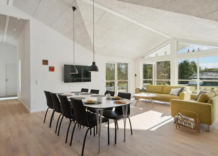 4 Bedroom Awesome In Сasa de vacaciones