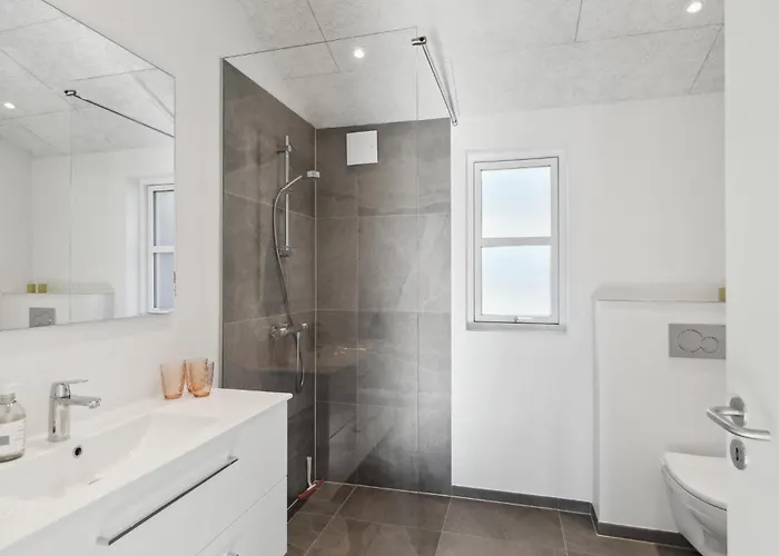4 Bedroom Awesome In Сasa de vacaciones